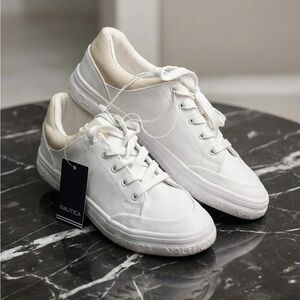 Nautica Women’s White Casual Sneakers Size 11 US - New With Tags (NWT)